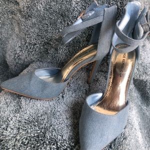 Brand new Shoe Republic LA size 7.5 denim pumps